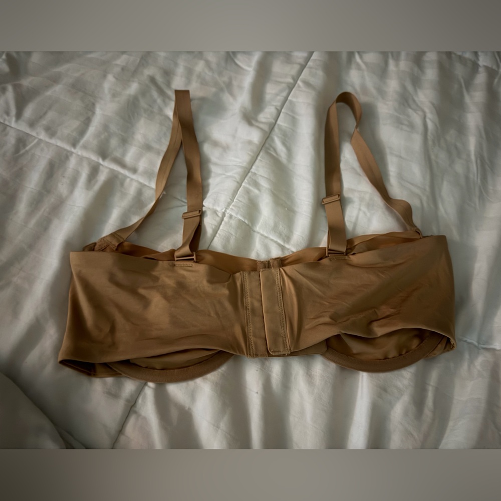 SKIMS Tan Underwire Bra - Picture 2 of 4